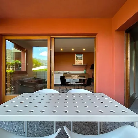 Nest With Private Garage Apartmán