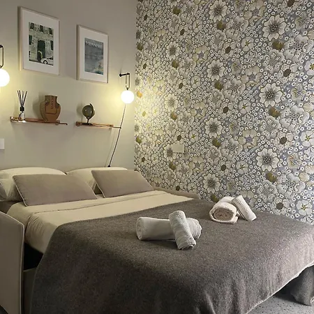 公寓 Nest With Private Garage