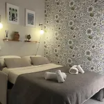 Apartment Nest With Private Garage